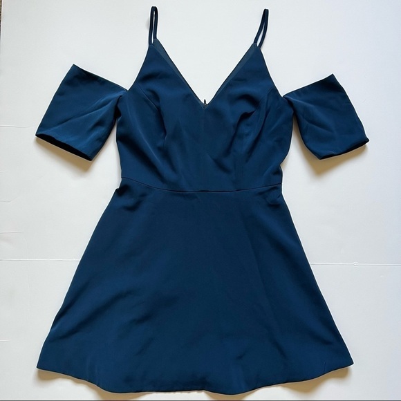 Revolve Keepsake the Label Dress Slow Motion Cold Shoulder Mini in Blue Sz M - Picture 4 of 9
